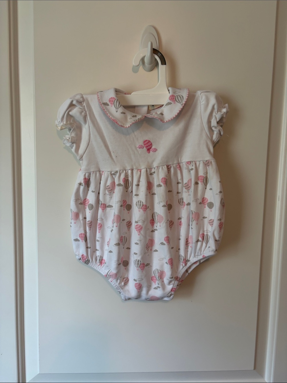 Infant Pink & White Hot Air Balloon One-Piece Bodysuit